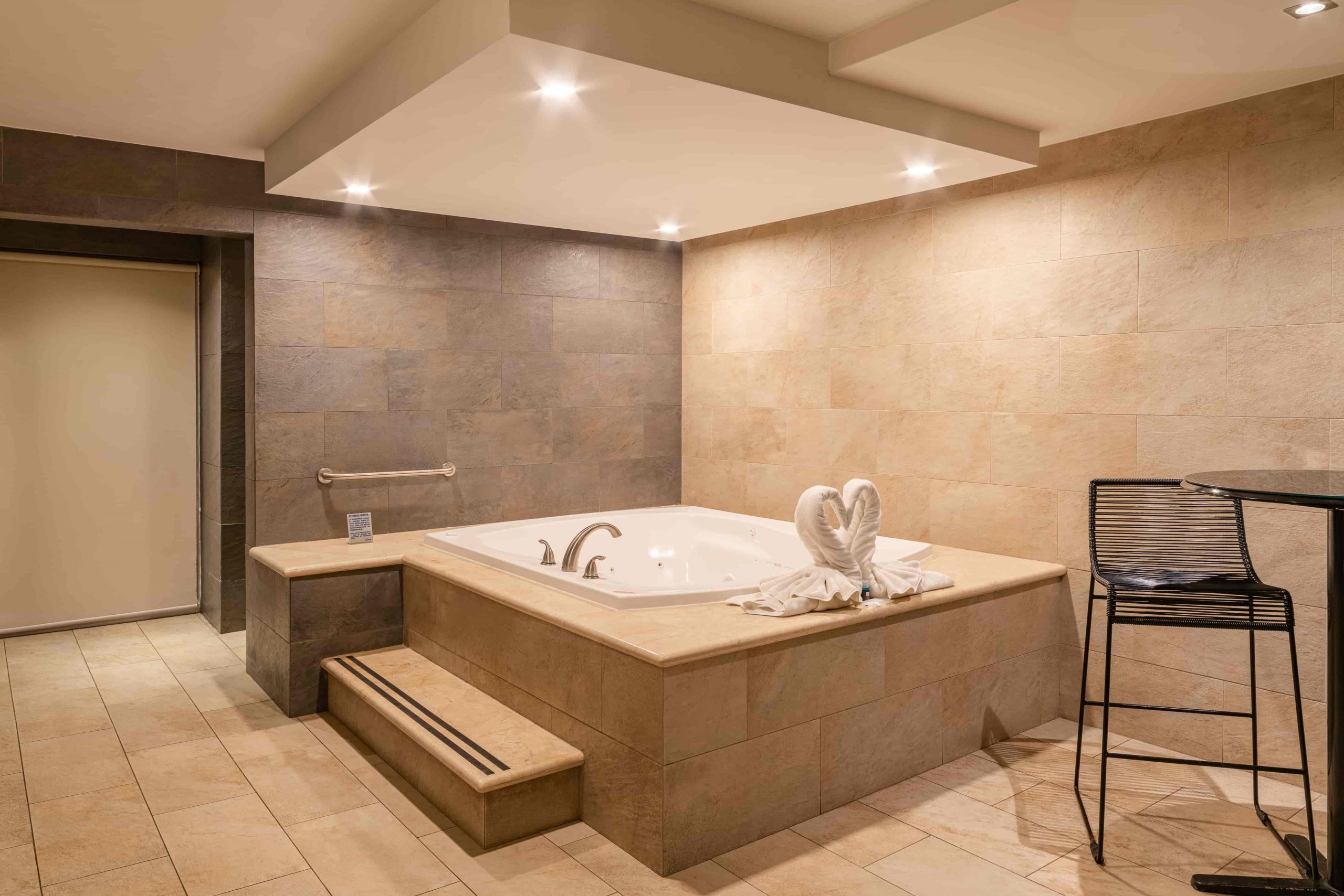 SUITE VIP CON JACUZZI Y SAUNA Jacuzzi, Sauna $ 940 M.N.